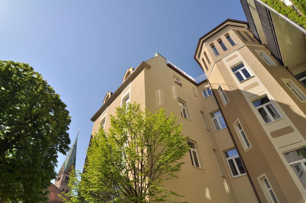 Dom Hotel Augsburg Exterior foto